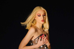 Chløë Black in Mario Costantino Triolo